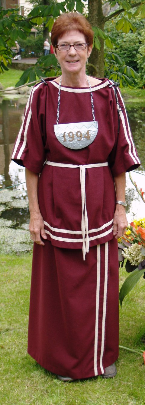 Kvindedragt